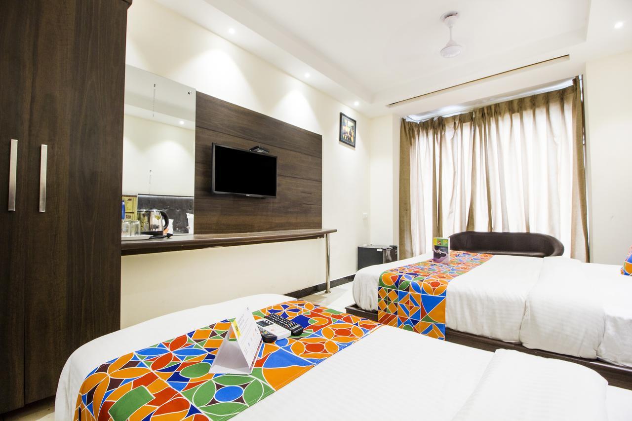 Fabexpress Le Continental Paharganj New Delhi Hotel Bagian luar foto