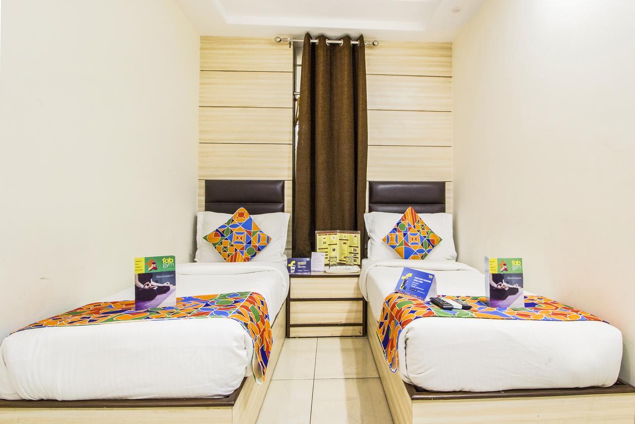 Fabexpress Le Continental Paharganj New Delhi Hotel Bagian luar foto