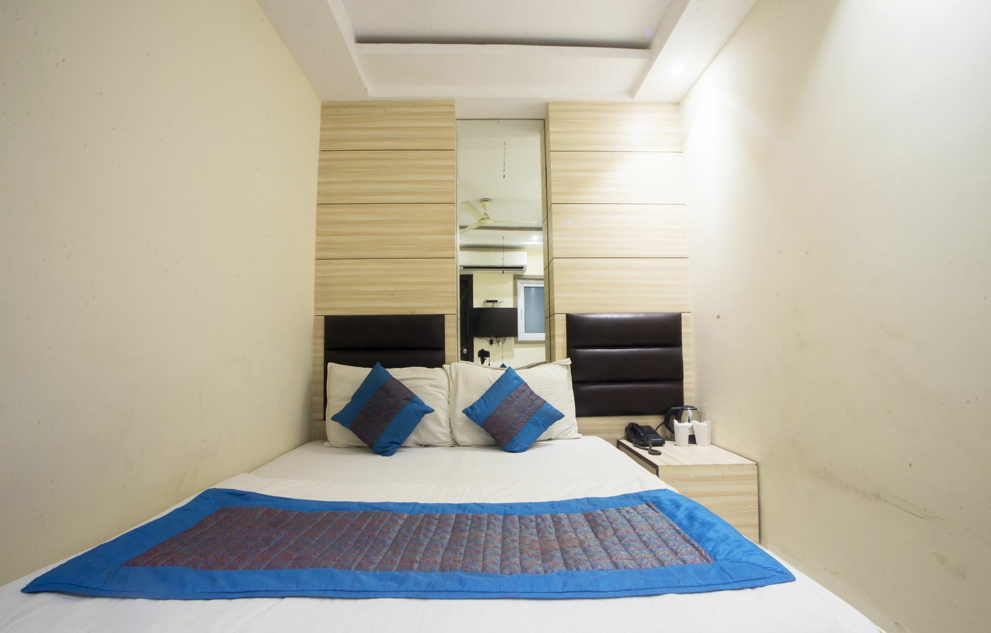 Fabexpress Le Continental Paharganj New Delhi Hotel Bagian luar foto