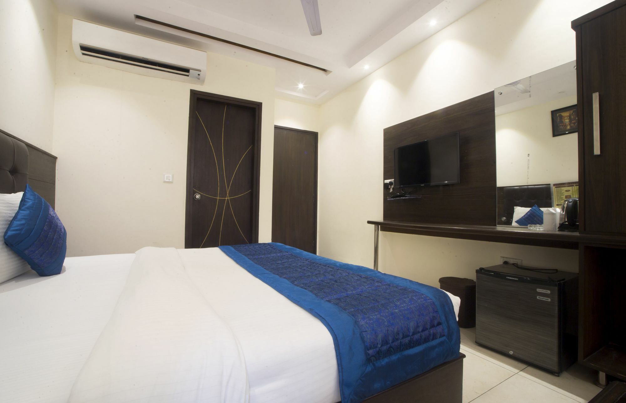 Fabexpress Le Continental Paharganj New Delhi Hotel Bagian luar foto
